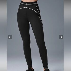 Alo Airbrush High-Waist Heart Throb Legging Size Small